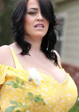 Leanne Crow Leanne Crow Stops Her Gardening to Tease You With Her Big Melons 2 256x362 - Leanne Crow - Leanne Crow Stops Her Gardening to Tease You With Her Big Melons